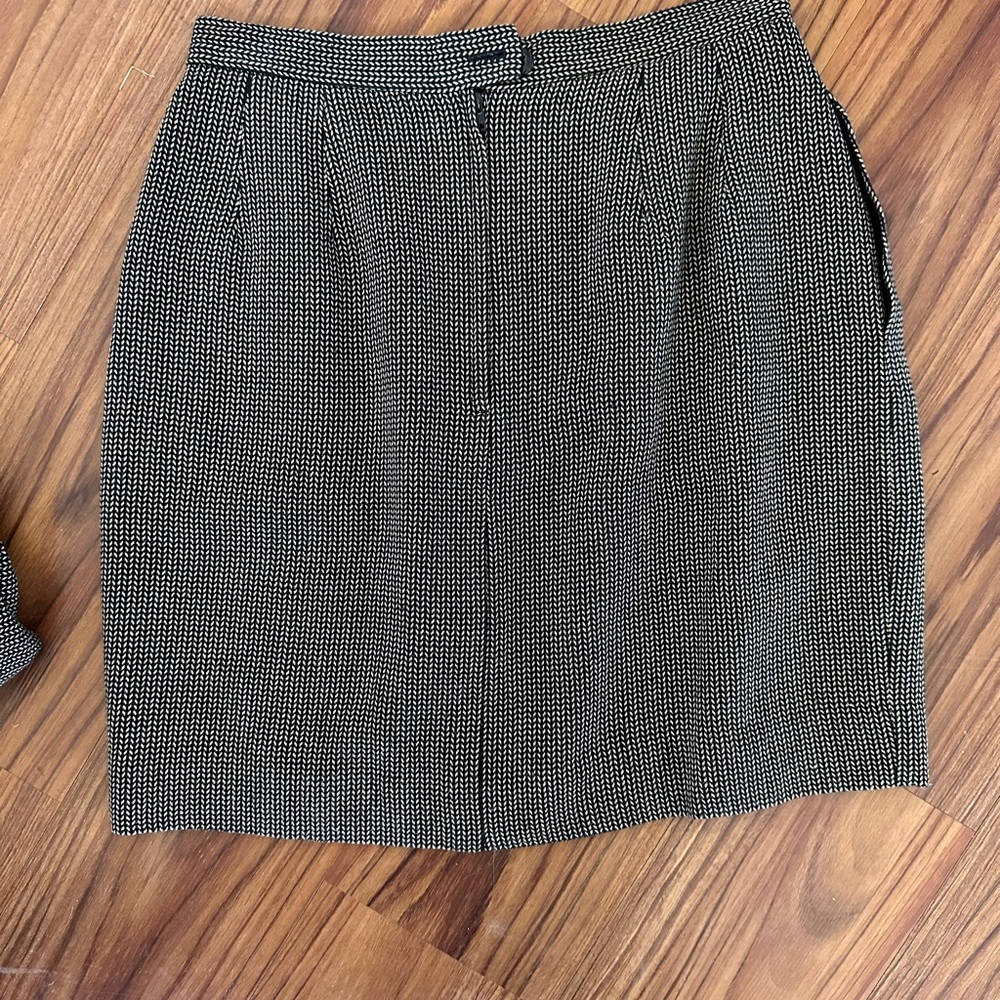 Vintage Christian Dior Black and White Herringbone suit Blazer and skirt sz 6 - Picture 10 of 10